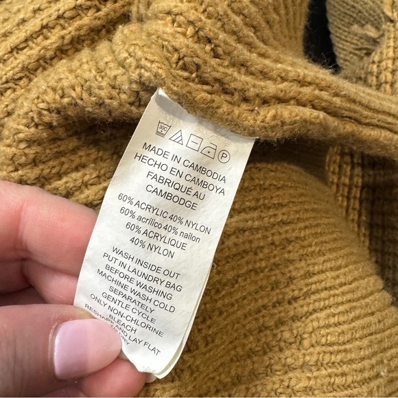 Michael Micheal Kors Camel Fringe Sweater size XL - Picture 6 of 6